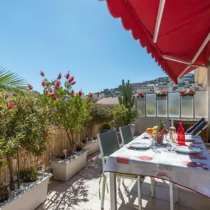 Le Mantega - F2 Moderne,centre Ville, 2 Grandes Terrasses,climatisation, Ascenseur Appartement Nice